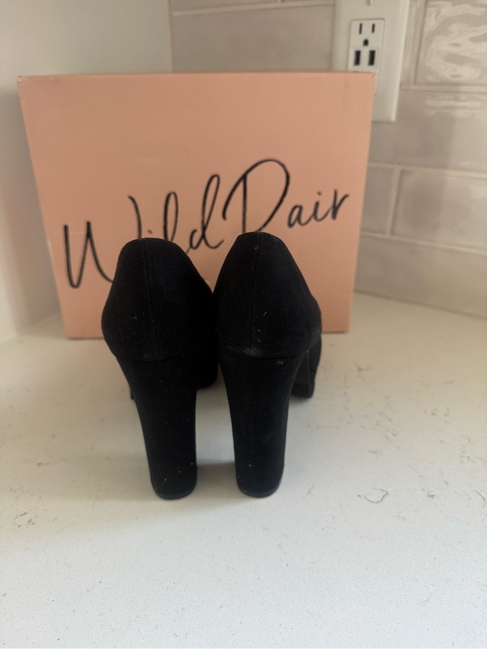 Wild Pair Black Suede Platform Block Heel Pumps - Picture 4 of 7